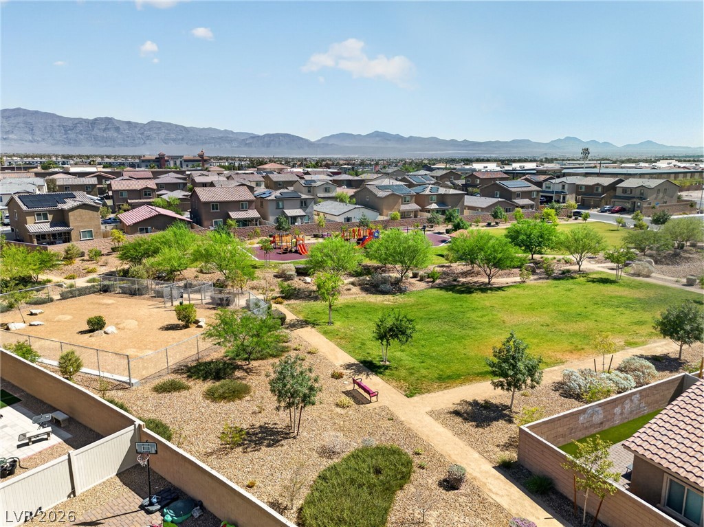1586 Gold Sunset Avenue Property Photo 37