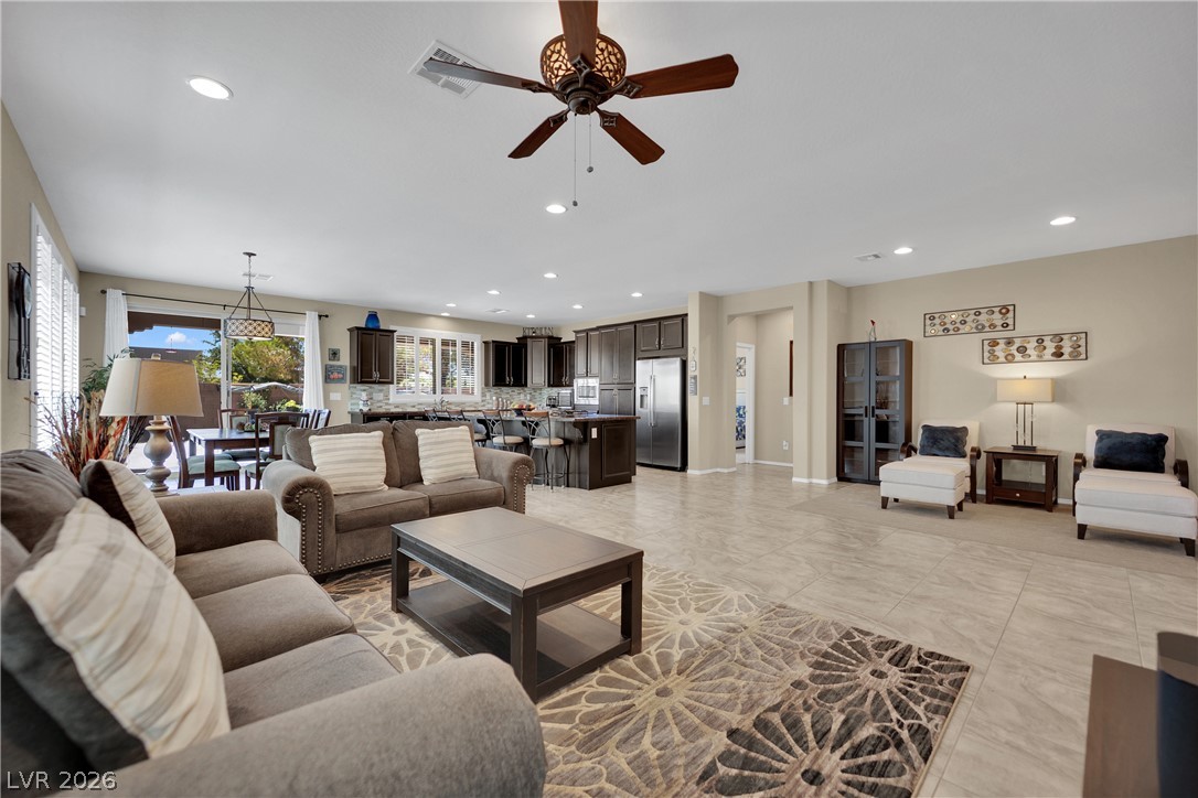 3829 Riviera Regal Avenue Property Photo 2