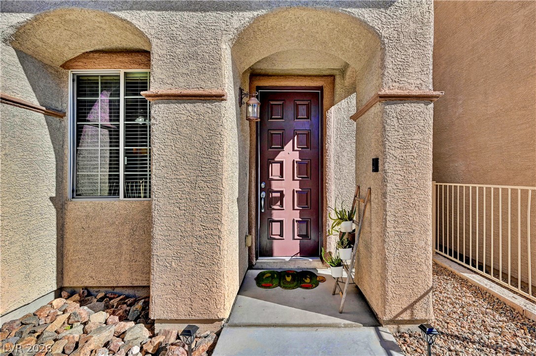 9785 Spinnaker Creek Avenue Property Photo 2