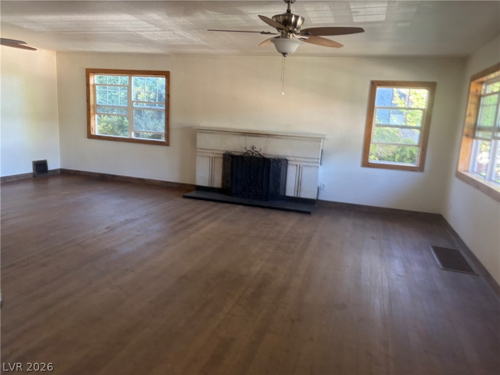 1071 Canyon Street Property Photo 3