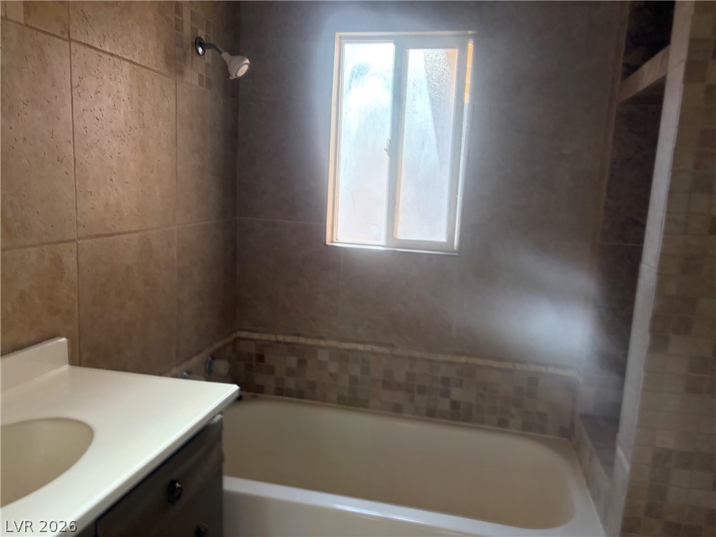 1071 Canyon Street Property Photo 13