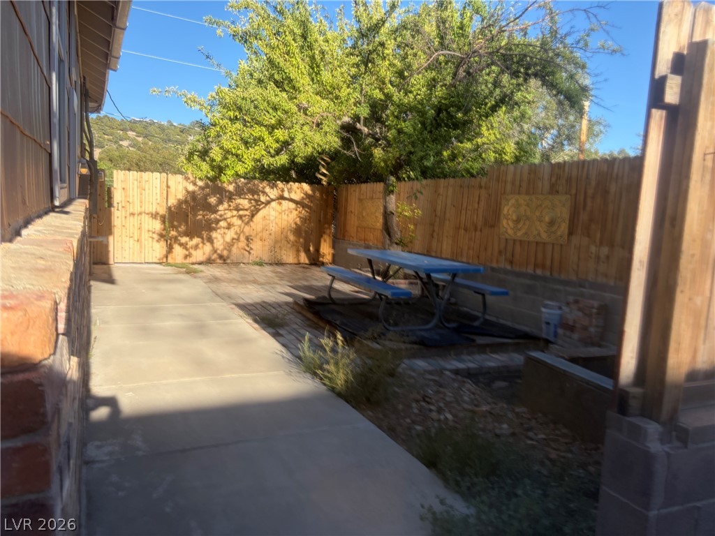 1071 Canyon Street Property Photo 25