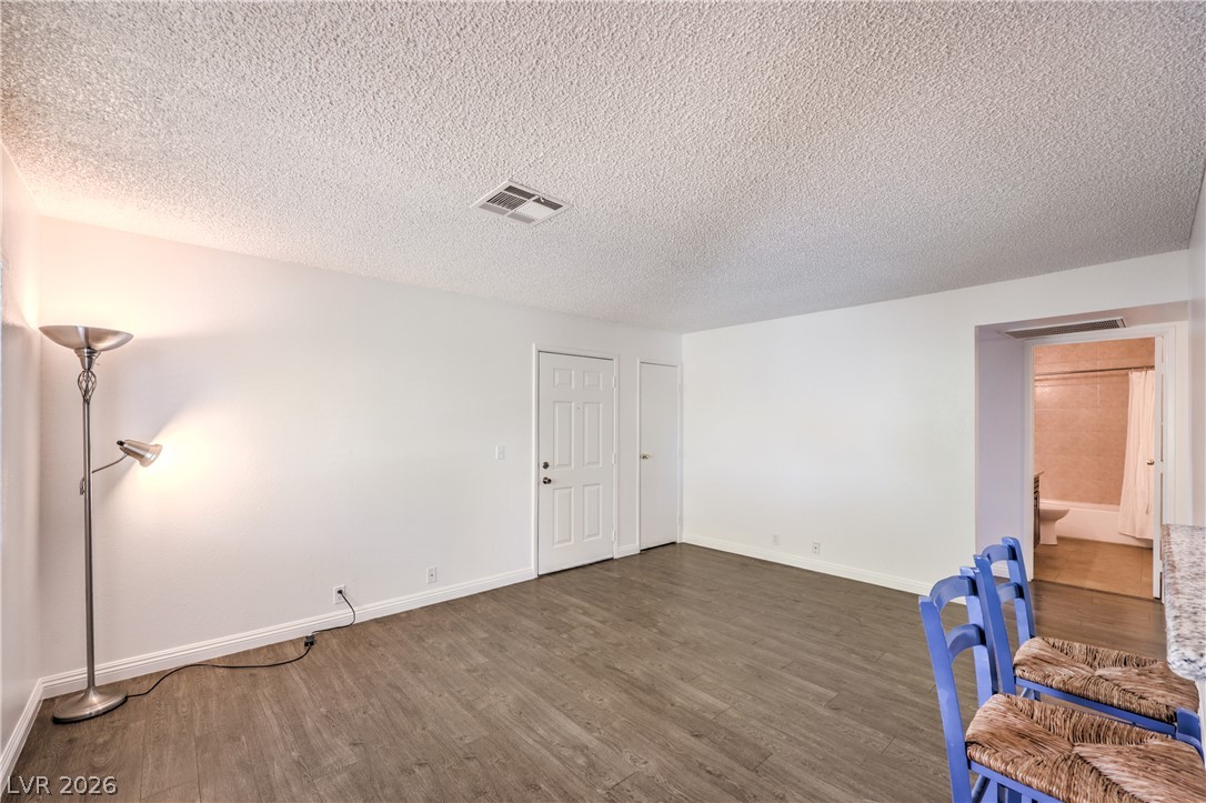 5181 Pioneer Avenue 202 Property Photo 6