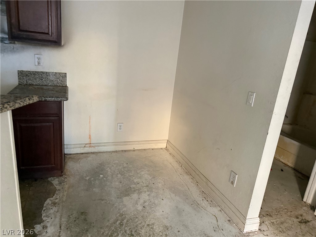 5126 South Jones Boulevard 106 Property Photo 4