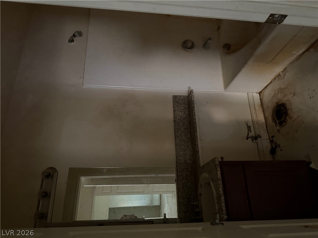 5126 South Jones Boulevard 106 Property Photo 7