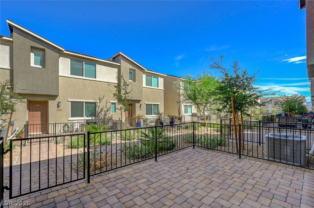 2960 Fire Cracker Red Street Property Photo 4