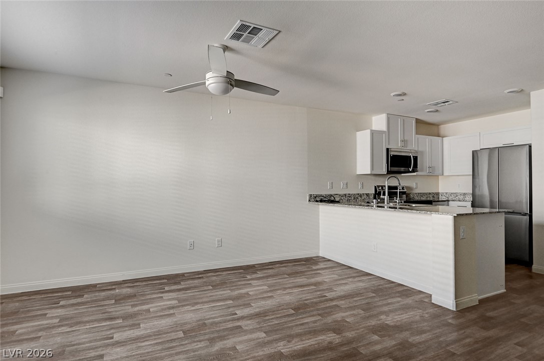 2960 Fire Cracker Red Street Property Photo 7