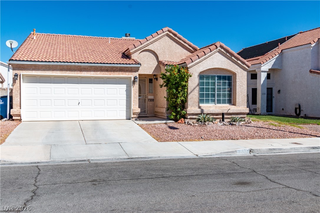 7332 Queen Palm Drive Property Photo 1