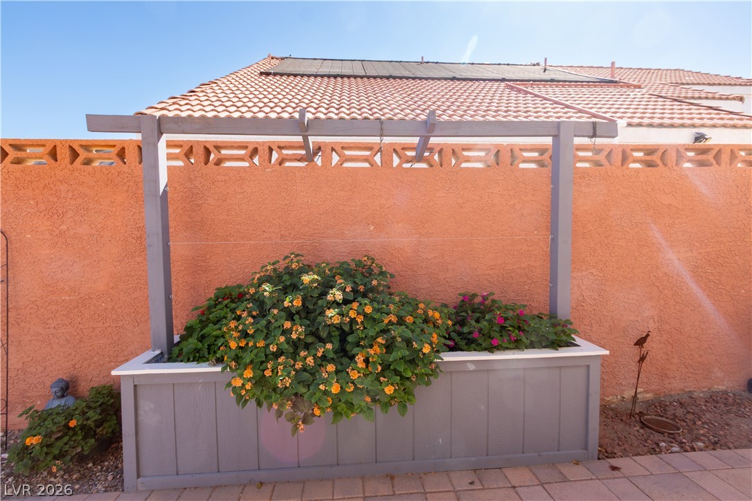 7332 Queen Palm Drive Property Photo 15