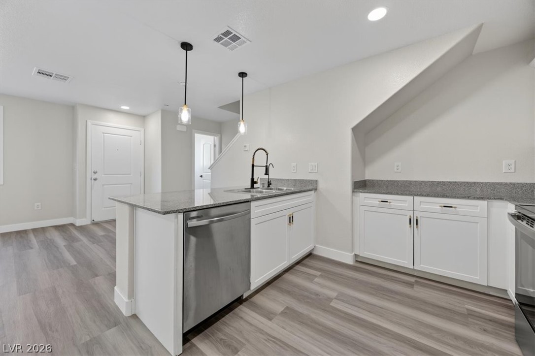 6811 Sage Gold Court Property Photo 6