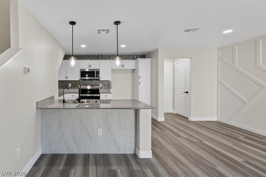 6811 Sage Gold Court Property Photo 9