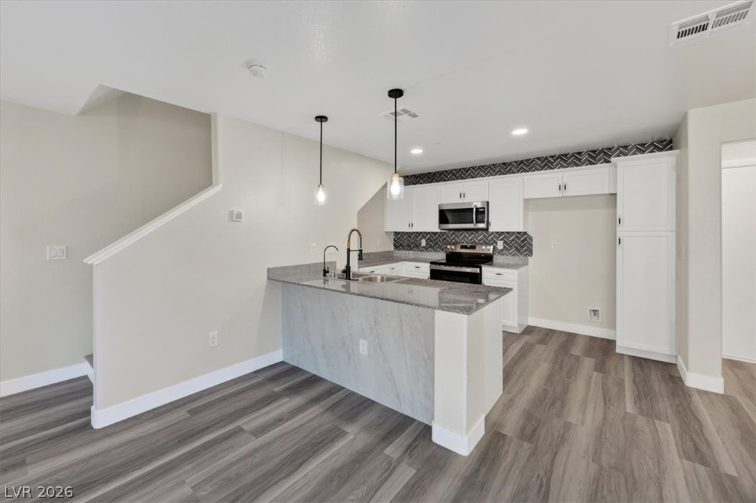 6811 Sage Gold Court Property Photo 10
