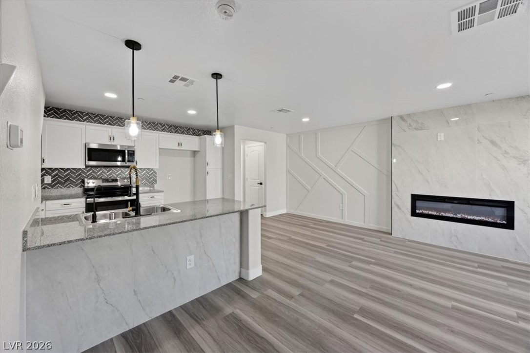 6811 Sage Gold Court Property Photo 11