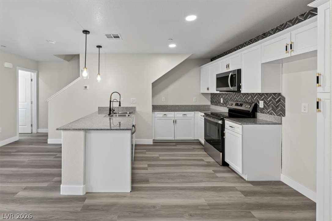 6811 Sage Gold Court Property Photo 12