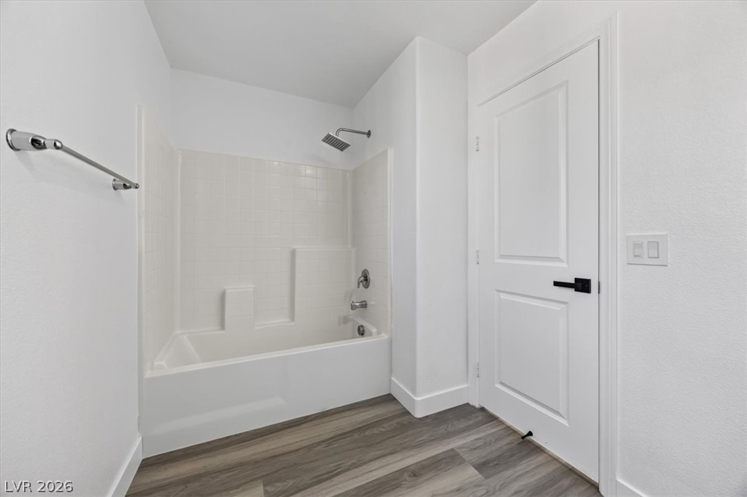 6811 Sage Gold Court Property Photo 26