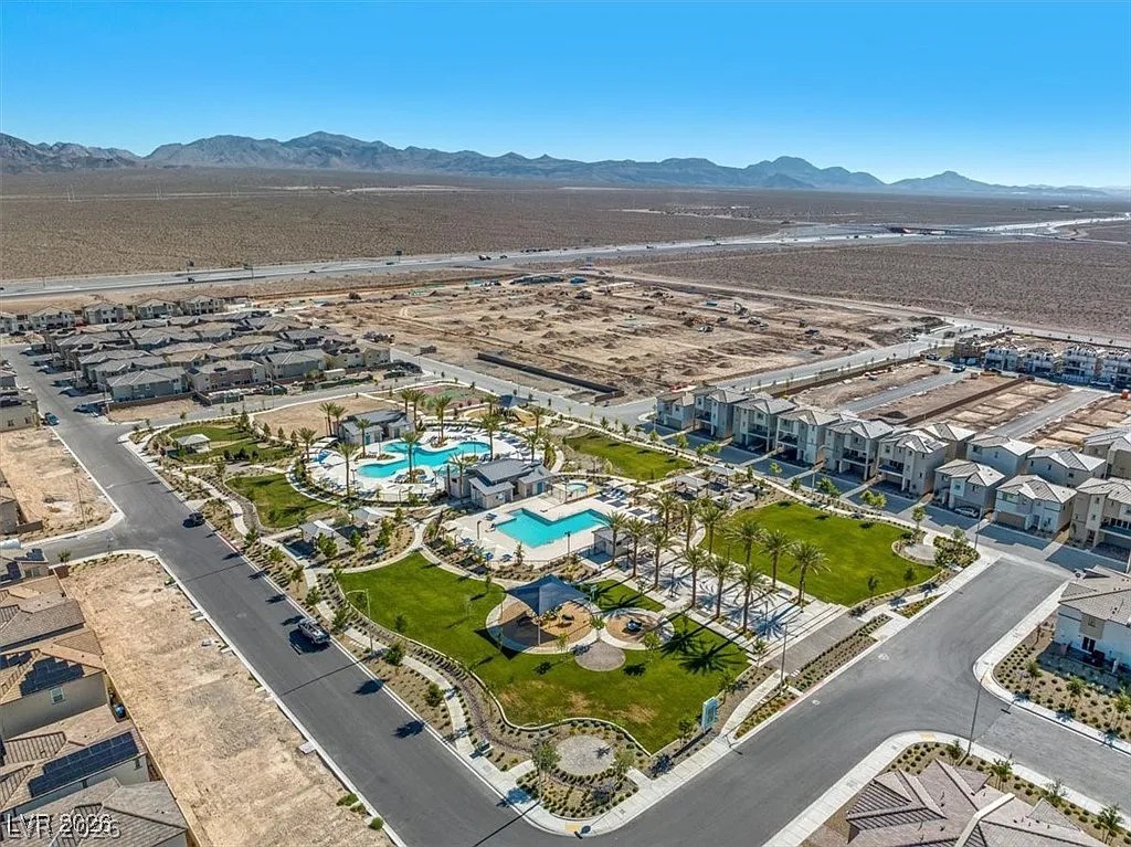 6811 Sage Gold Court Property Photo 35