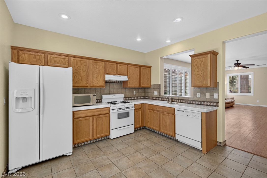 5932 Lingering Breeze Street Property Photo 12