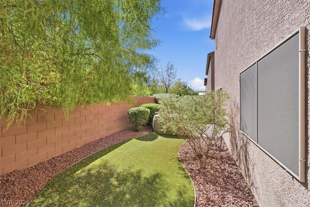 7950 Lost Ranger Peak Street Property Photo 27