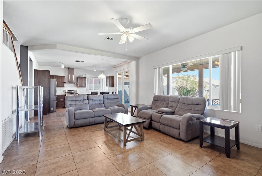 1608 Knoll Heights Court Property Photo 8
