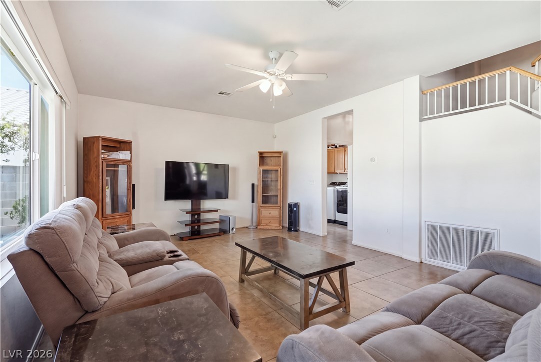 1608 Knoll Heights Court Property Photo 9