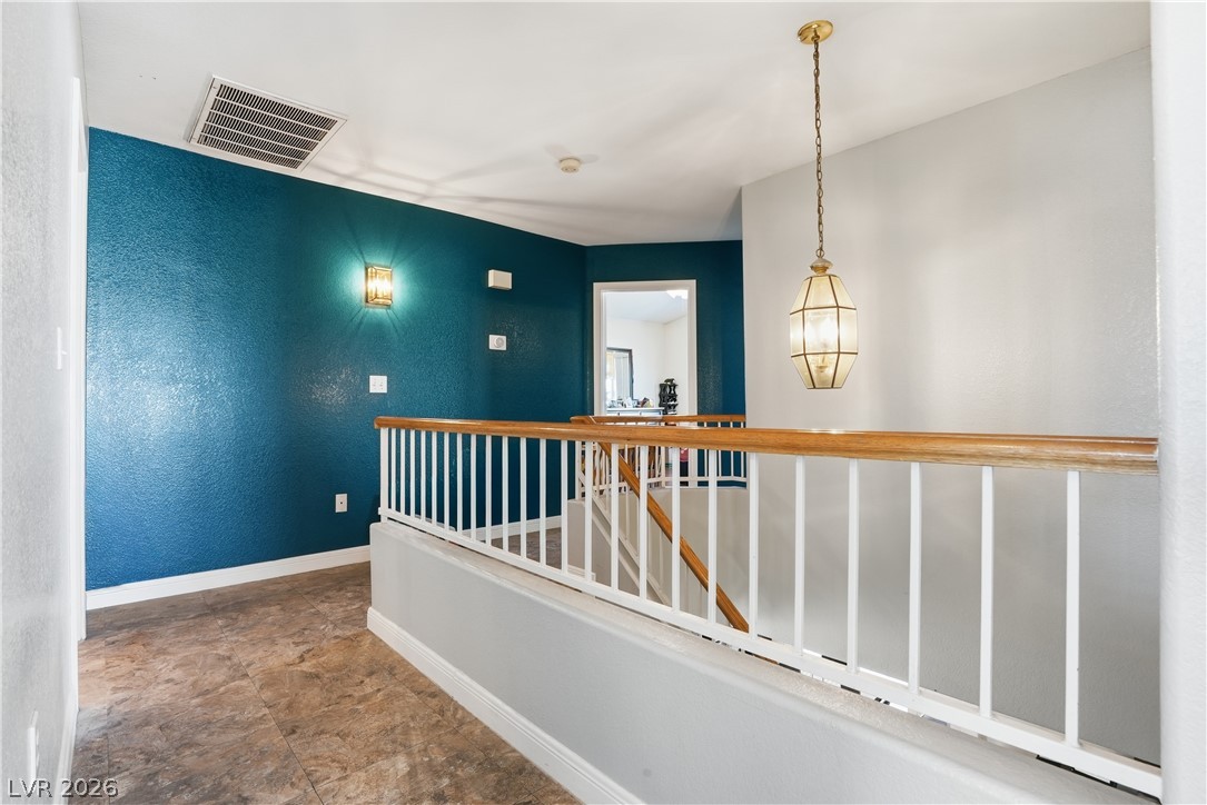 1608 Knoll Heights Court Property Photo 14