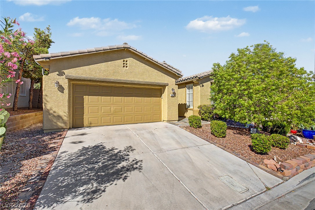 10512 Courtney Cove Avenue Property Photo 4