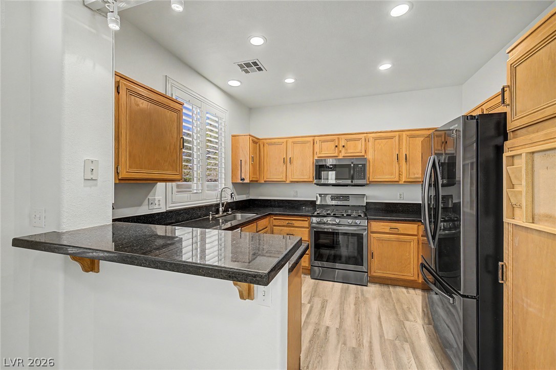10512 Courtney Cove Avenue Property Photo 12