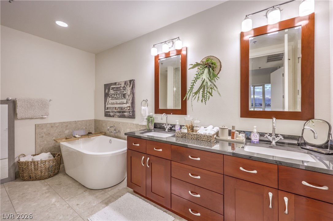 4525 Dean Martin Drive 508 Property Photo 18