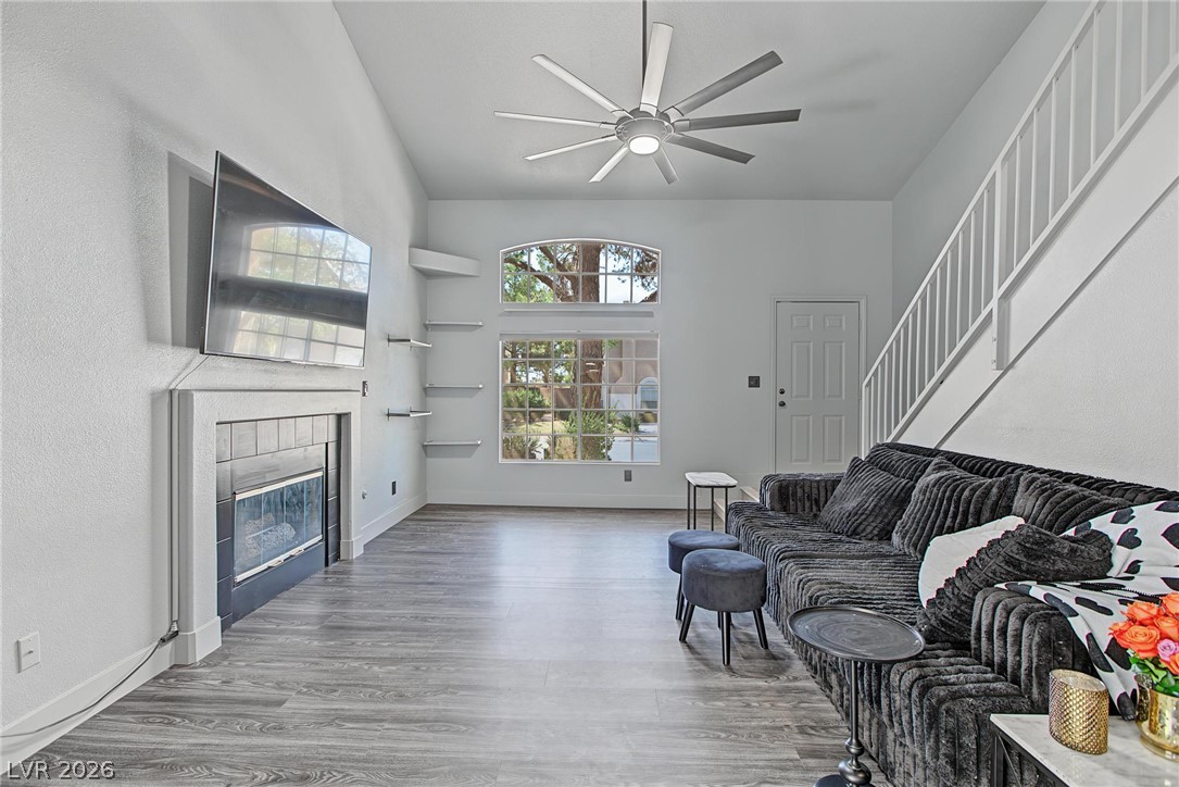 10112 Tumbling Tree Street Property Photo 4