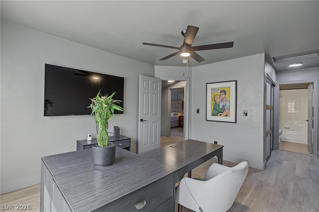 10112 Tumbling Tree Street Property Photo 16