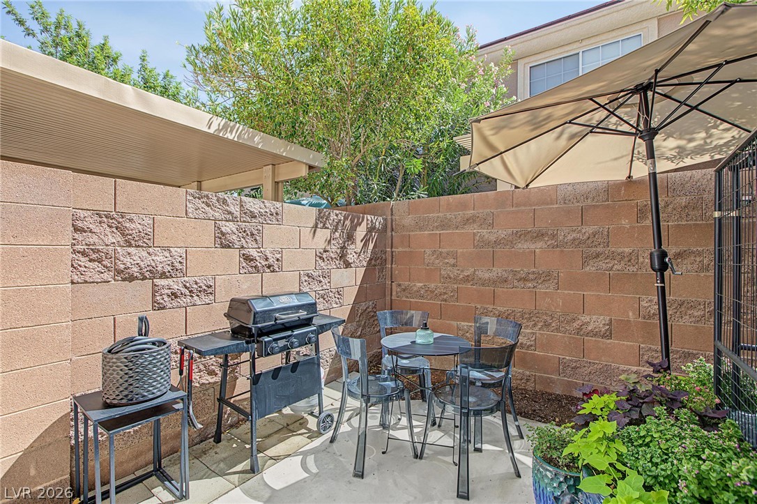 10112 Tumbling Tree Street Property Photo 19