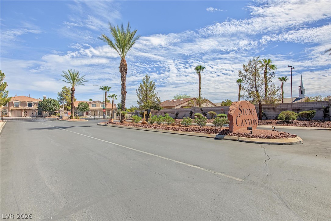 10112 Tumbling Tree Street Property Photo 22