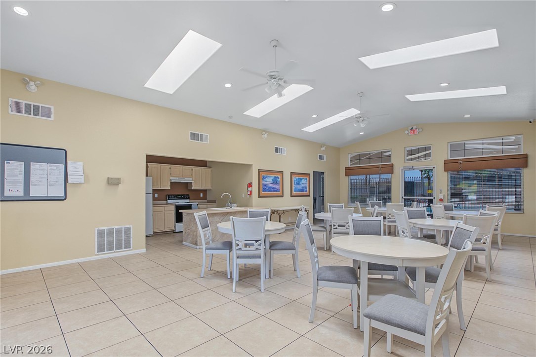 10112 Tumbling Tree Street Property Photo 24