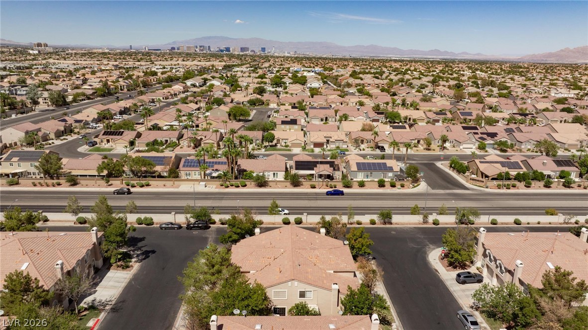 10112 Tumbling Tree Street Property Photo 29