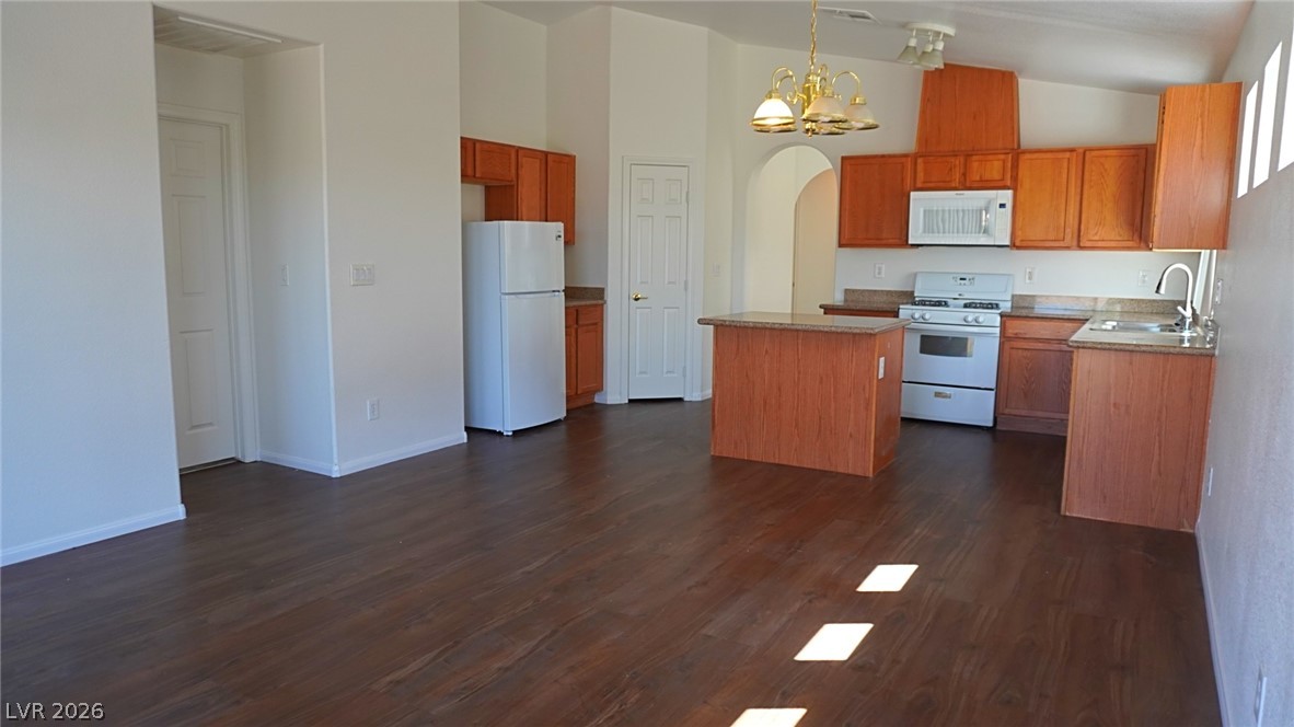 3427 Greenwood Springs Drive Property Photo 4