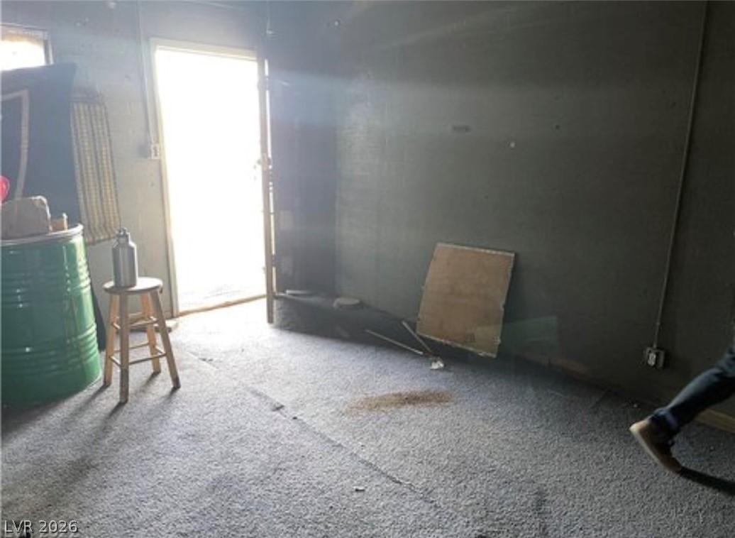 720 West Wilson Avenue Property Photo 7