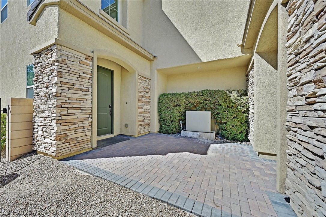 817 Orchard Course Drive Property Photo 3