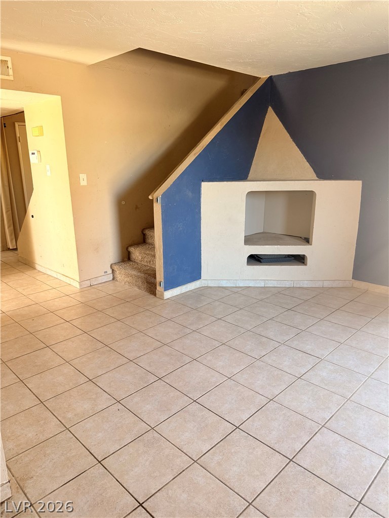 301 Lakeview Drive Property Photo 3