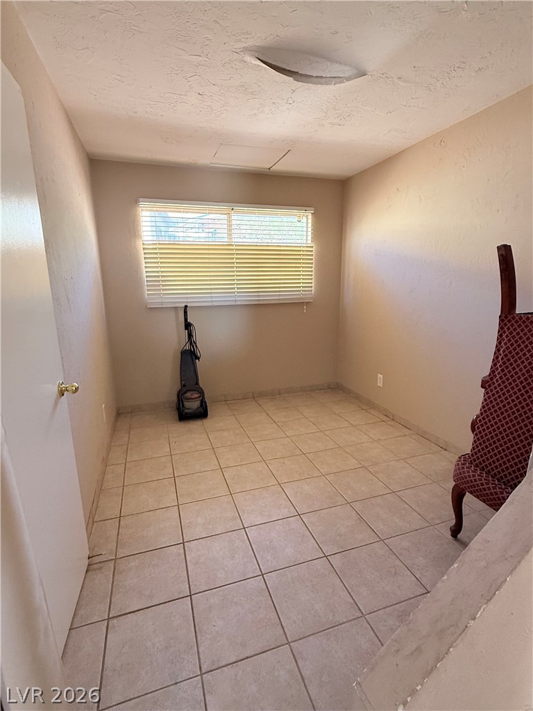 301 Lakeview Drive Property Photo 11