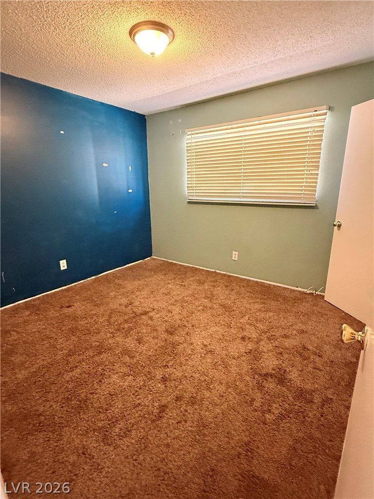 301 Lakeview Drive Property Photo 13