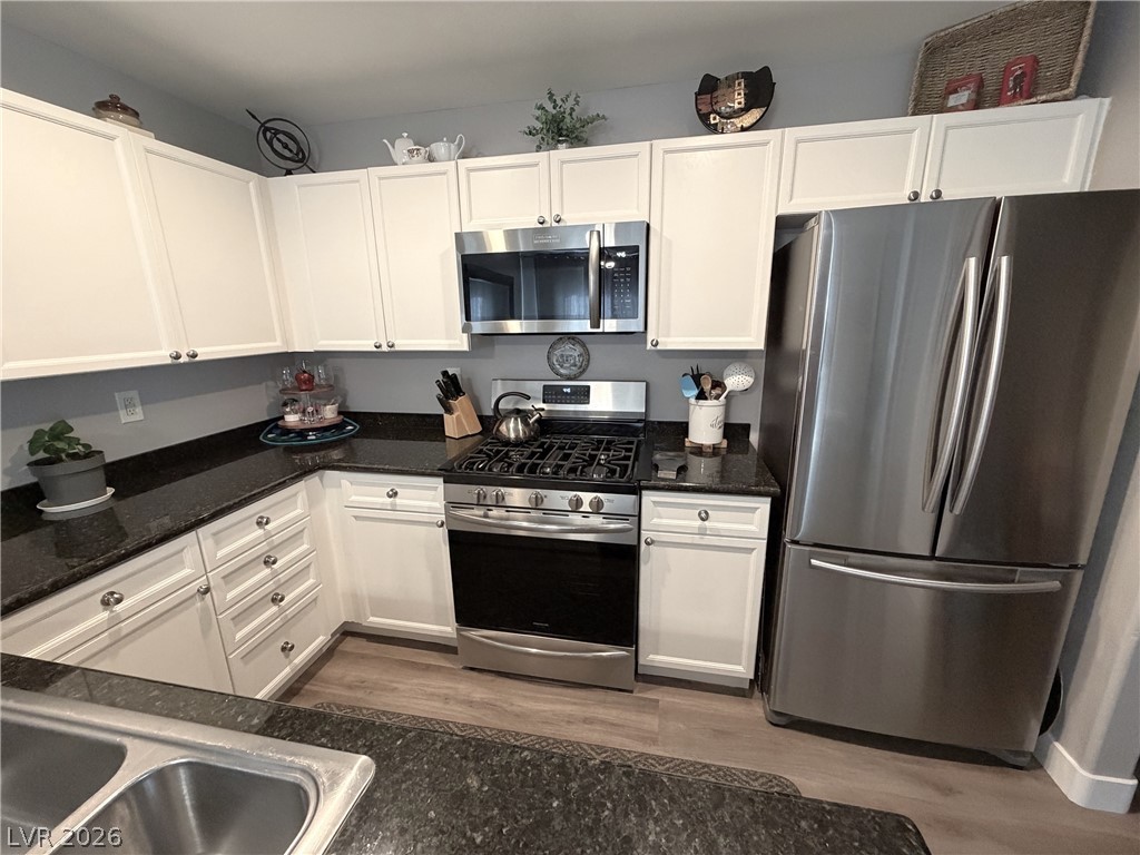 9012 Embroidery Avenue Property Photo 2