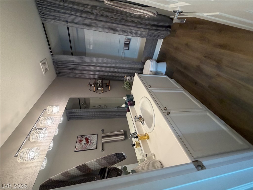 9012 Embroidery Avenue Property Photo 10