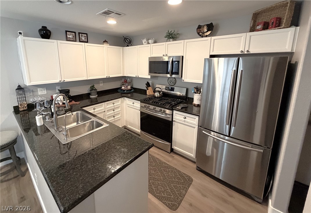 9012 Embroidery Avenue Property Photo 16