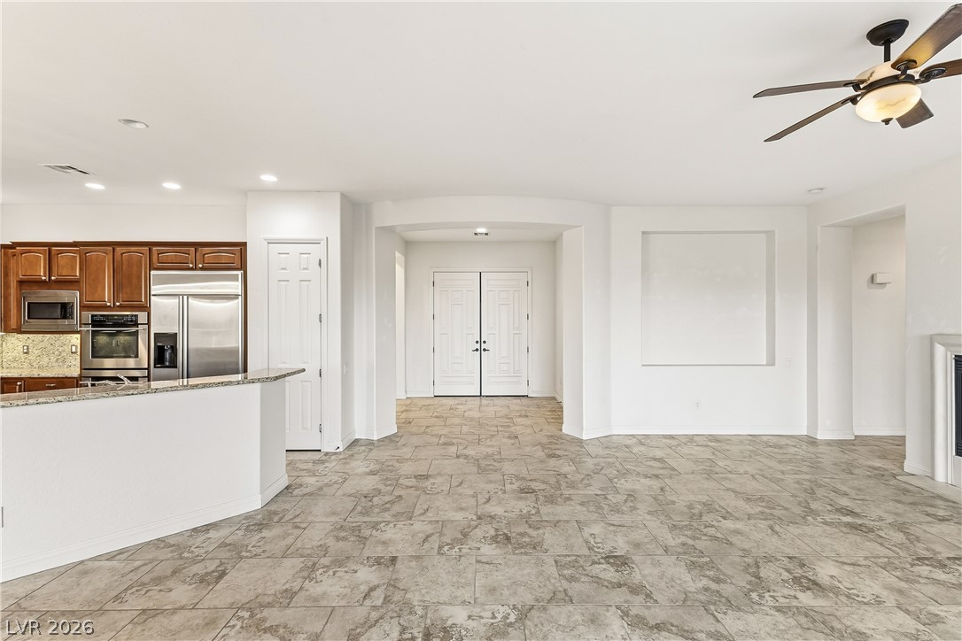 7312 Pinfeather Way Property Photo 9