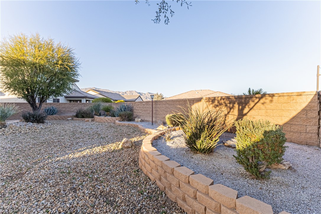 7312 Pinfeather Way Property Photo 46