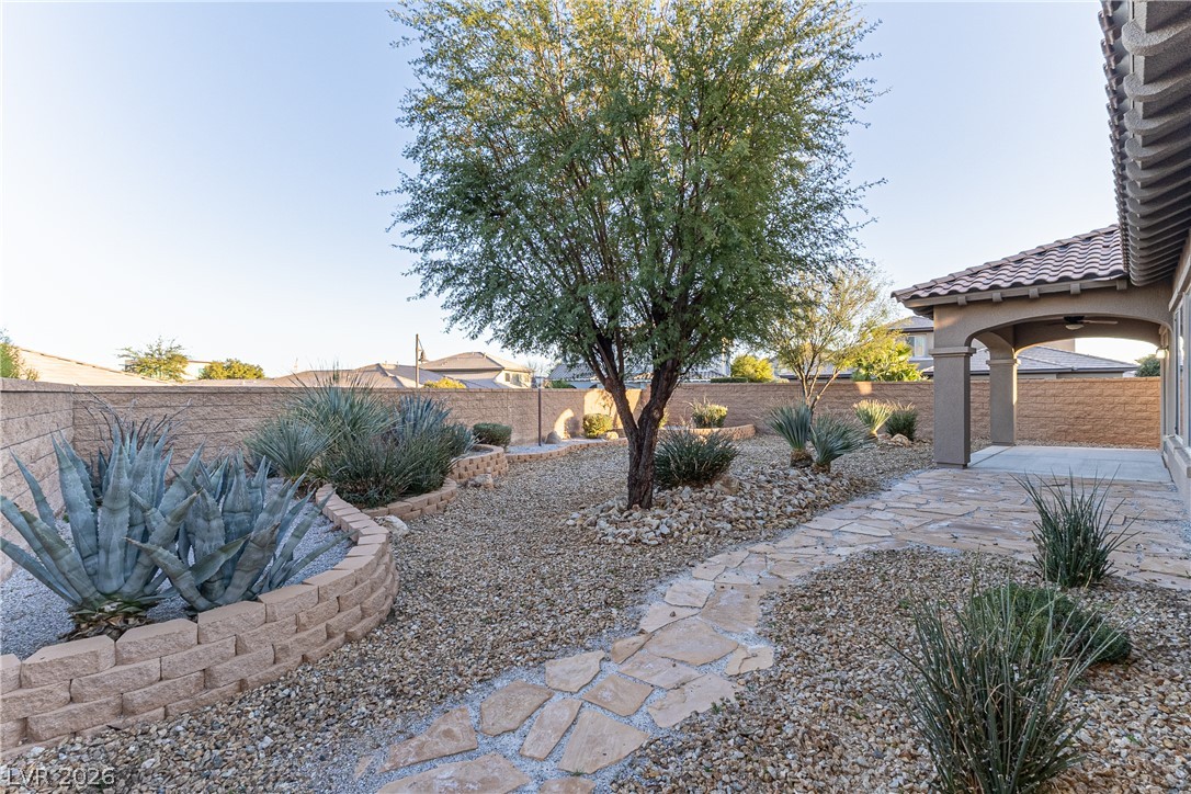 7312 Pinfeather Way Property Photo 47