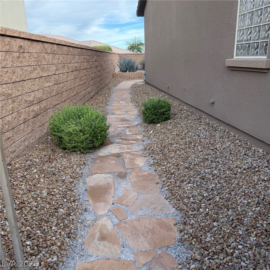 7312 Pinfeather Way Property Photo 64