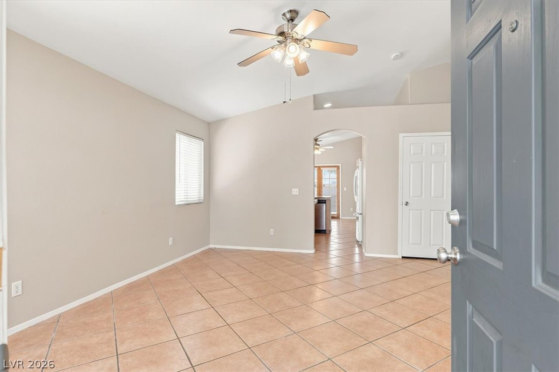 8929 Crooked Shell Avenue Property Photo 4