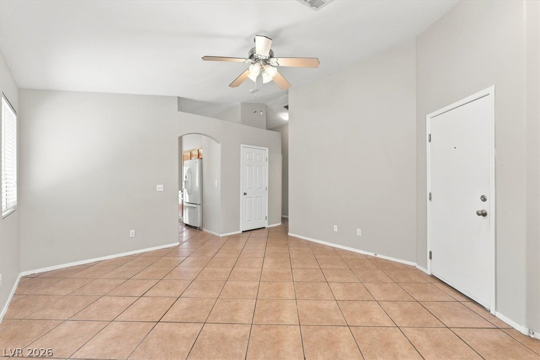 8929 Crooked Shell Avenue Property Photo 5