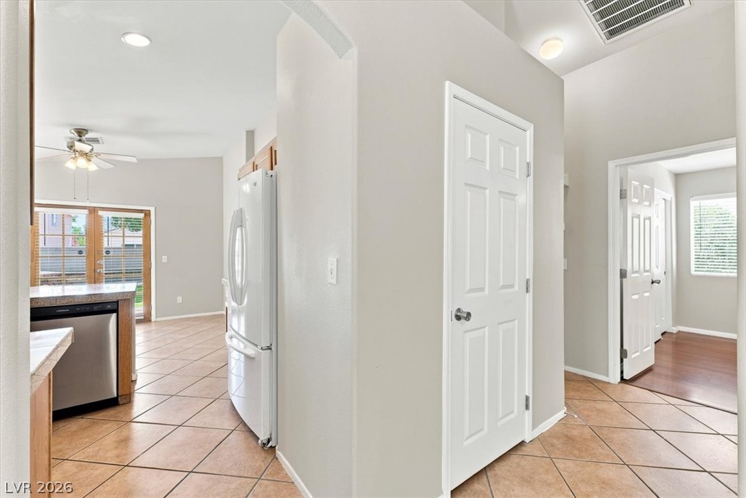8929 Crooked Shell Avenue Property Photo 6